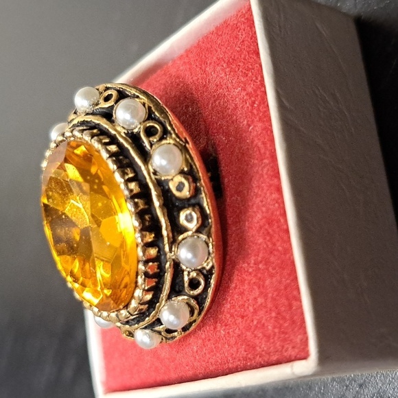 Vintage 1970's Karen Brent Adjustable Size Cocktail Ring. - Picture 3 of 7